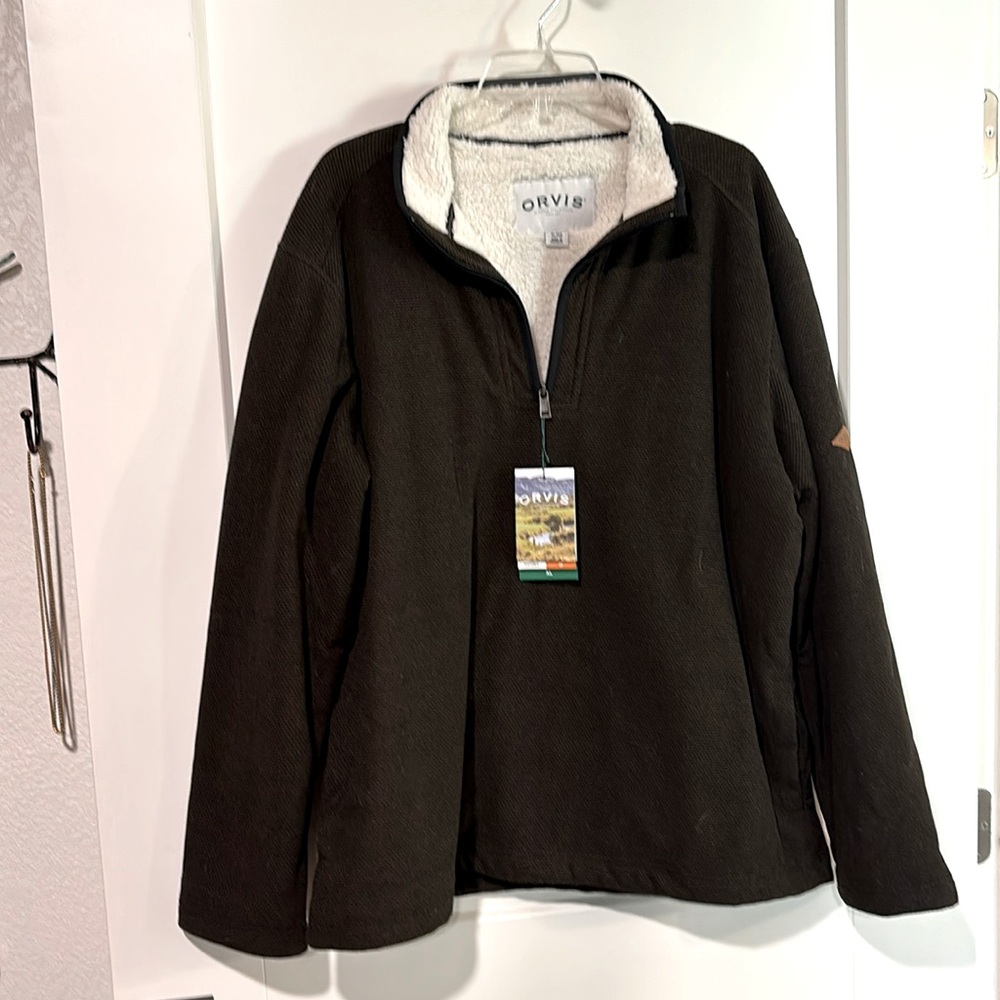 Brand new with tags, Men’s Orvis pull over jacket.